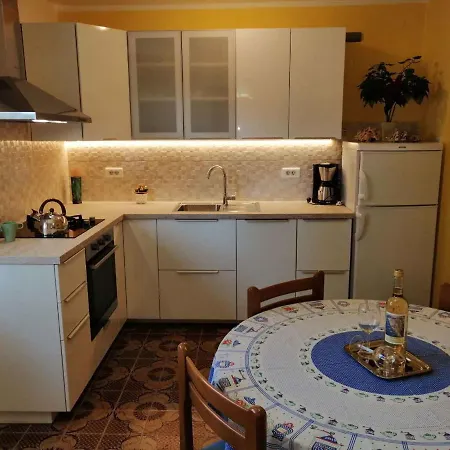 Apartment 3 *