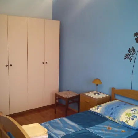 3 Apartment *